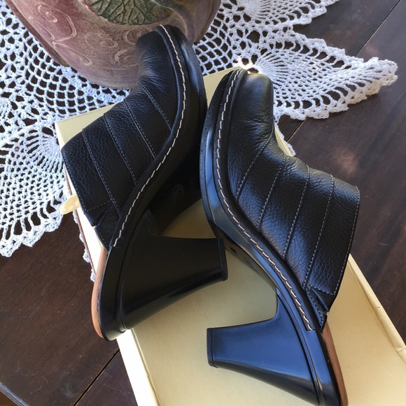 Sofft “Bria” Black Slip-on Mule Clogs Sized 7.5 - Picture 4 of 11